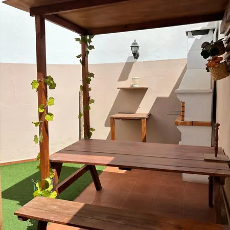 Casa Amplia Y Moderna De 3 En Complejo Con Piscina * 코스타 테기세