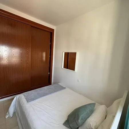 Casa Amplia Y Moderna De 3 En Complejo Con Piscina 펜션 코스타 테기세