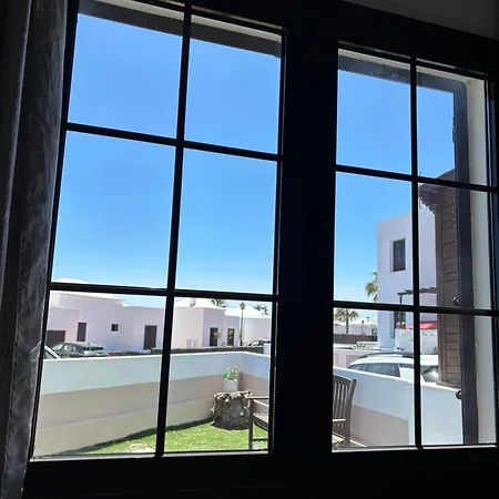 Casa Amplia Y Moderna De 3 En Complejo Con Piscina 펜션