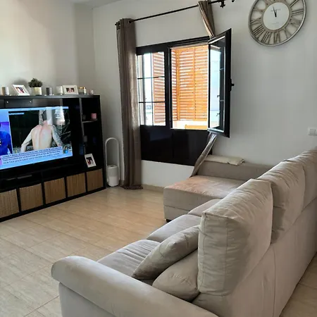 펜션 Casa Amplia Y Moderna De 3 En Complejo Con Piscina *