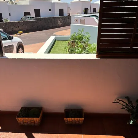 Casa de Férias Casa Amplia Y Moderna De 3 En Complejo Con Piscina Costa Teguise