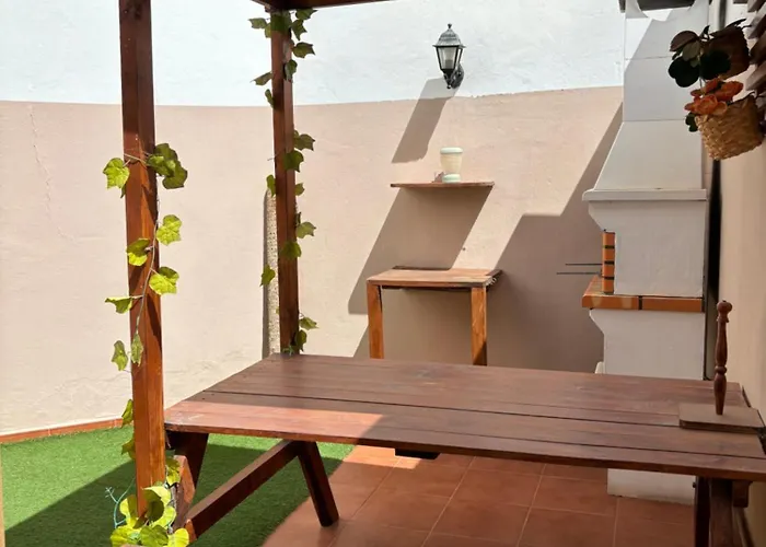 Casa Amplia Y Moderna De 3 En Complejo Con Piscina * קוסטה טגוויסה