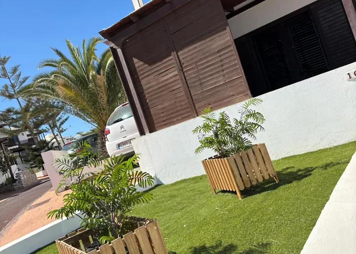 Casa Amplia Y Moderna De 3 En Complejo Con Piscina Hébergement de vacances Costa Teguise