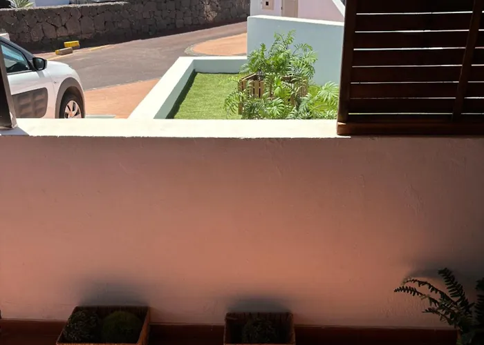 Hébergement de vacances Casa Amplia Y Moderna De 3 En Complejo Con Piscina Costa Teguise