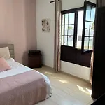 Casa Amplia Y Moderna De 3 En Complejo Con Piscina *