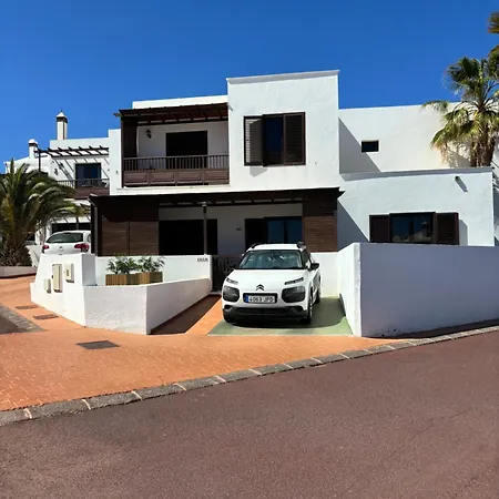 Casa Amplia Y Moderna De 3 En Complejo Con Piscina Holiday home Costa Teguise