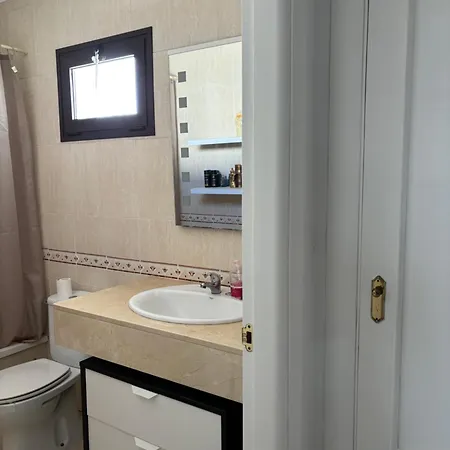 Casa Amplia Y Moderna De 3 En Complejo Con Piscina Holiday home *